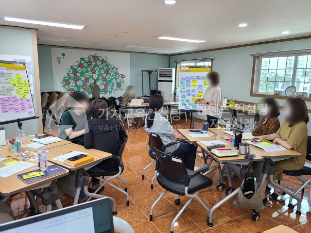 학교 교직원 교육의 참여 저하를 직무 이해 향상 활동으로 개선하는 방법 가치교육컨설팅 현장 사진