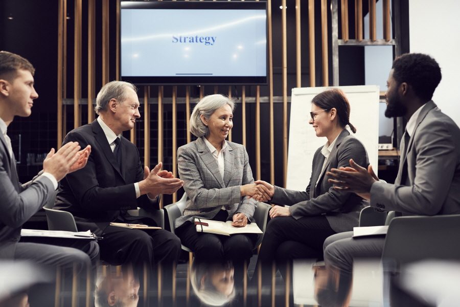 부서 간 협업과제 참여형 교육콘텐츠 사례에서 배우는 문제해결 역량 강화 설계 주제 관련 이미지